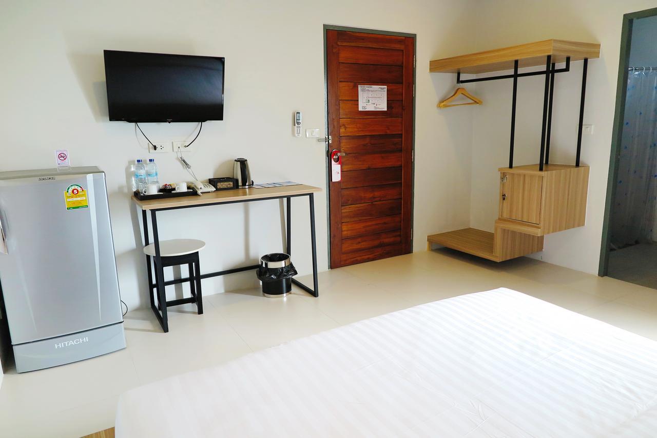 Phuket Marine Poshtel - Sha Plus Chalong Eksteriør bilde