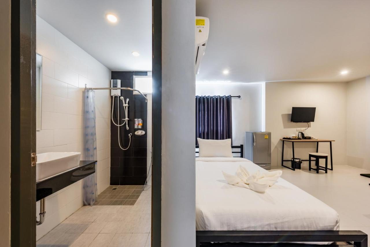 Phuket Marine Poshtel - Sha Plus Chalong Eksteriør bilde