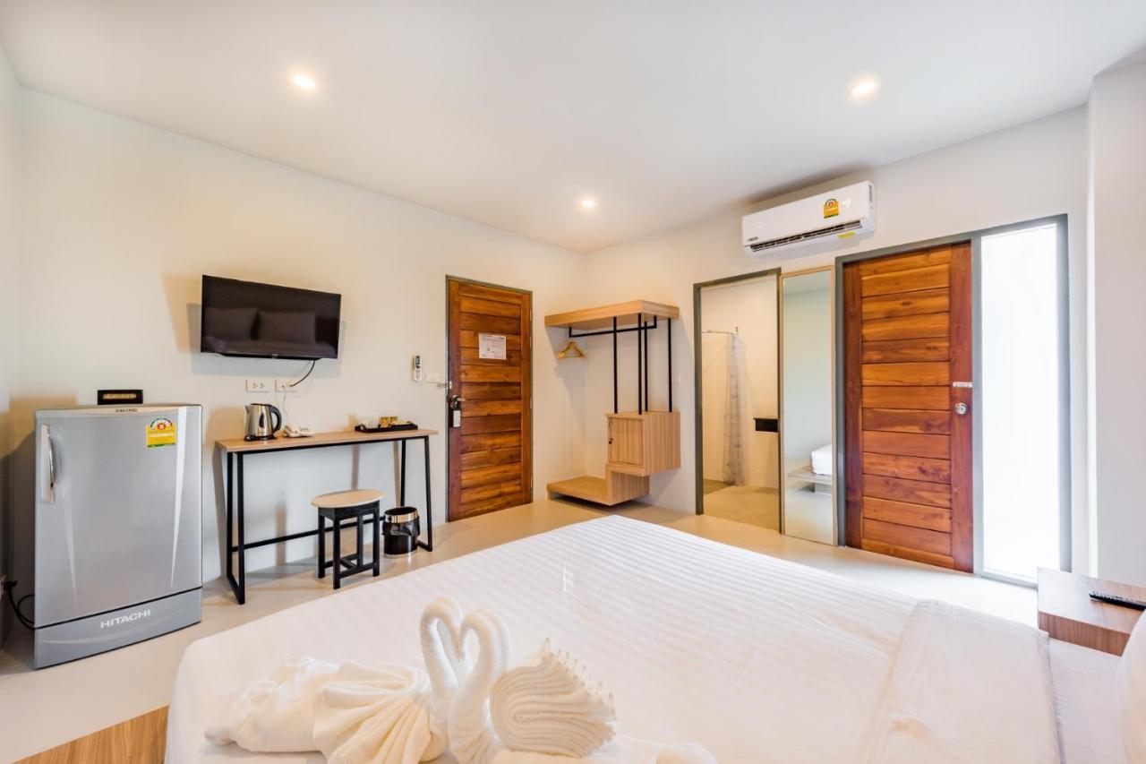 Phuket Marine Poshtel - Sha Plus Chalong Eksteriør bilde